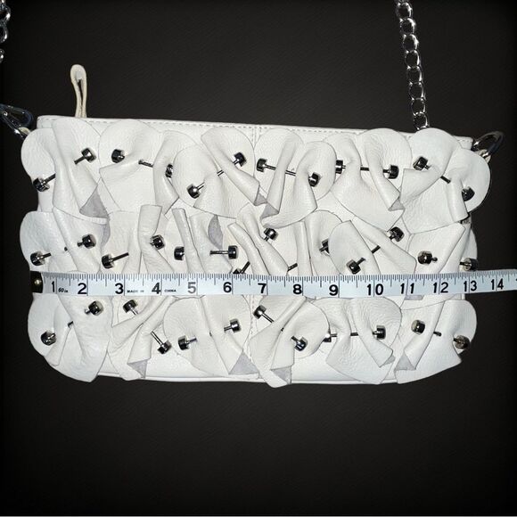 Frosting By Mary Norton Cream Leather with Petals and Silver-tone Accent Bag - Picture 7 of 8